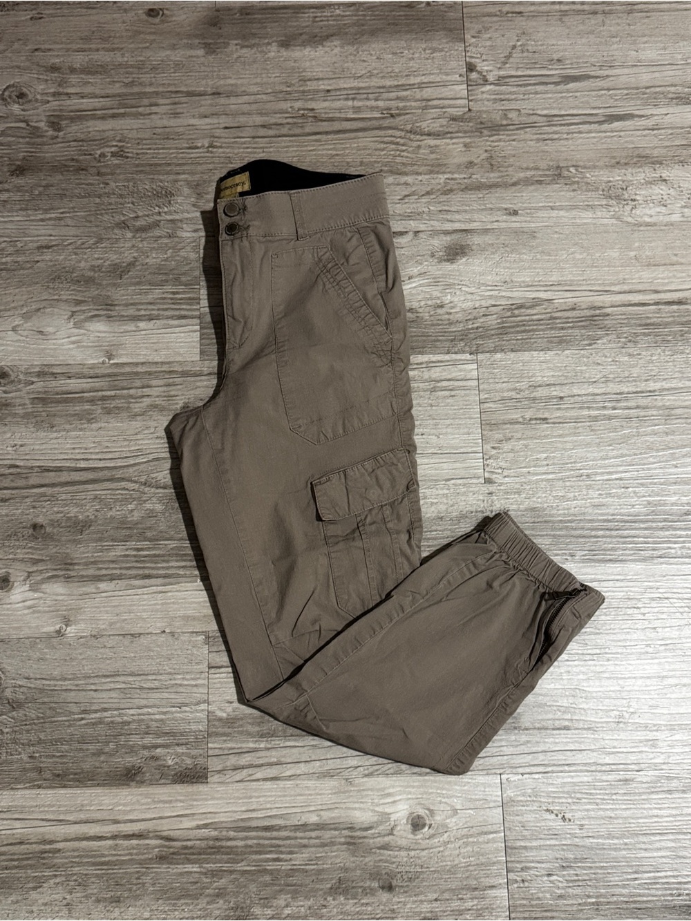 Democracy Women's Cargo Joggers in Taupe